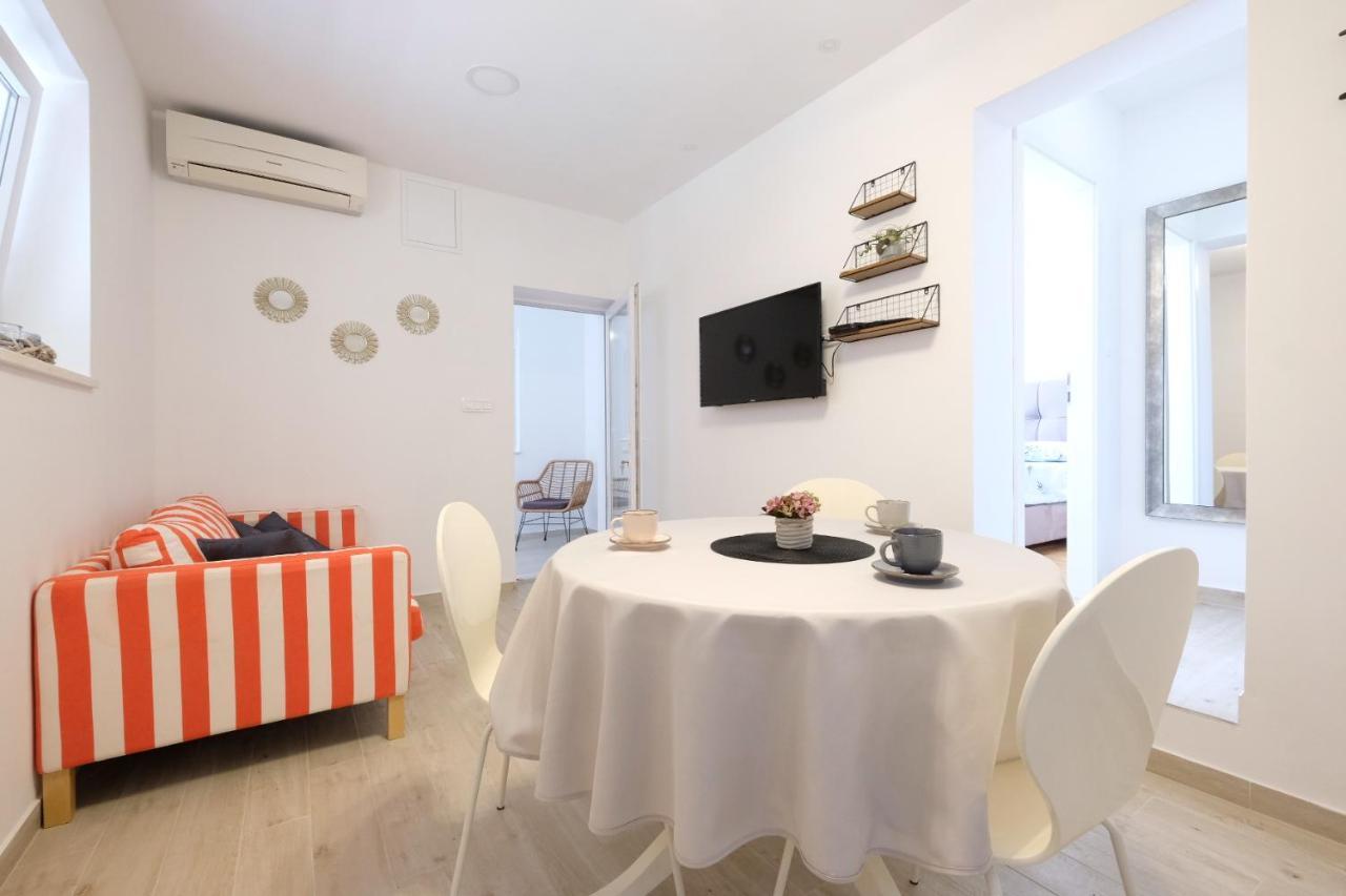 Apartment Smile Solin Exterior photo